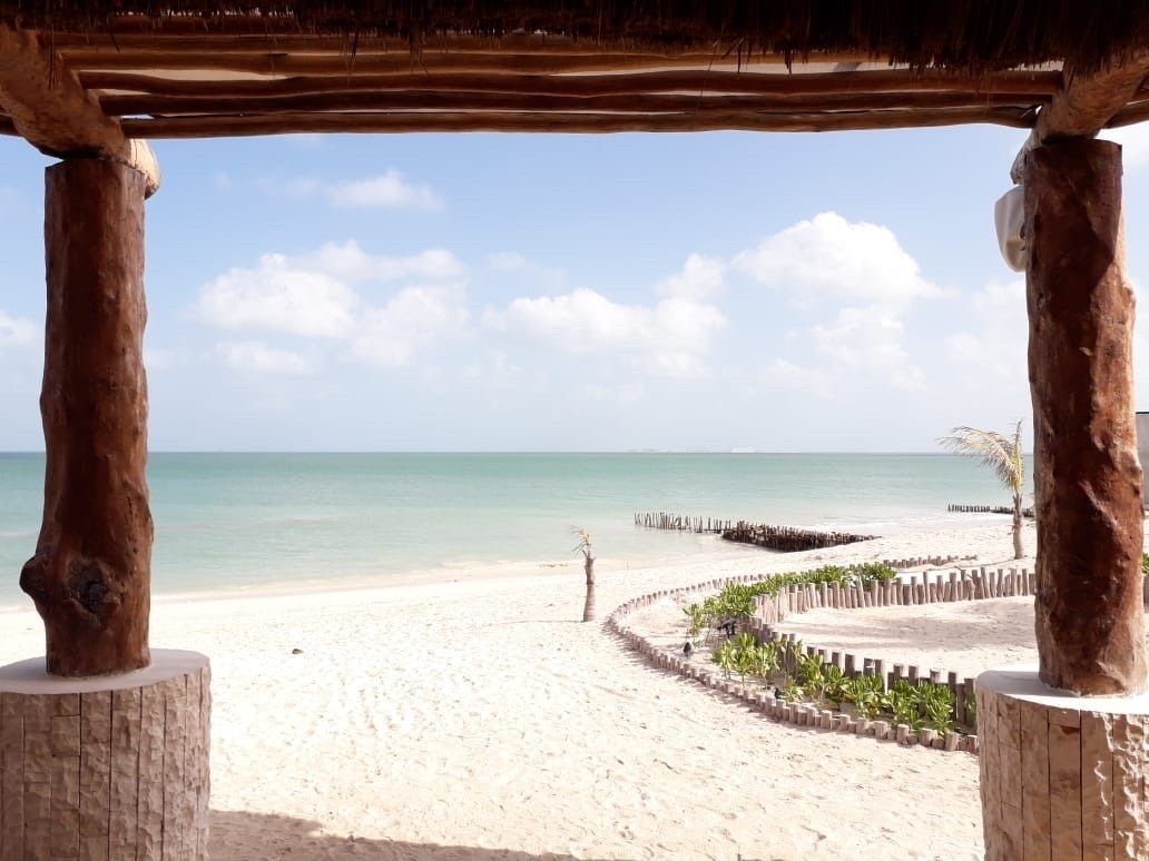 15 of 26: Frente de Playa