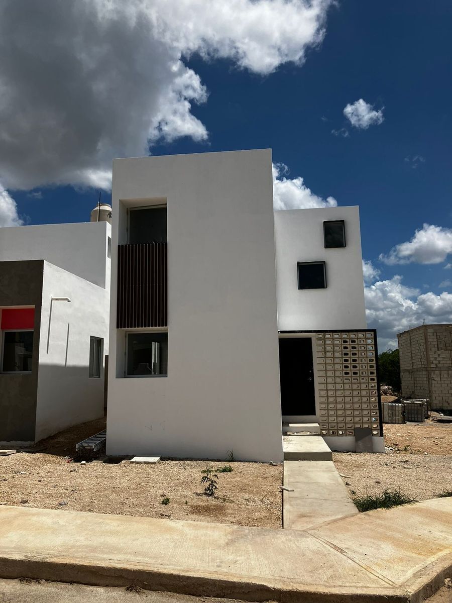 1 of 25: Fachada