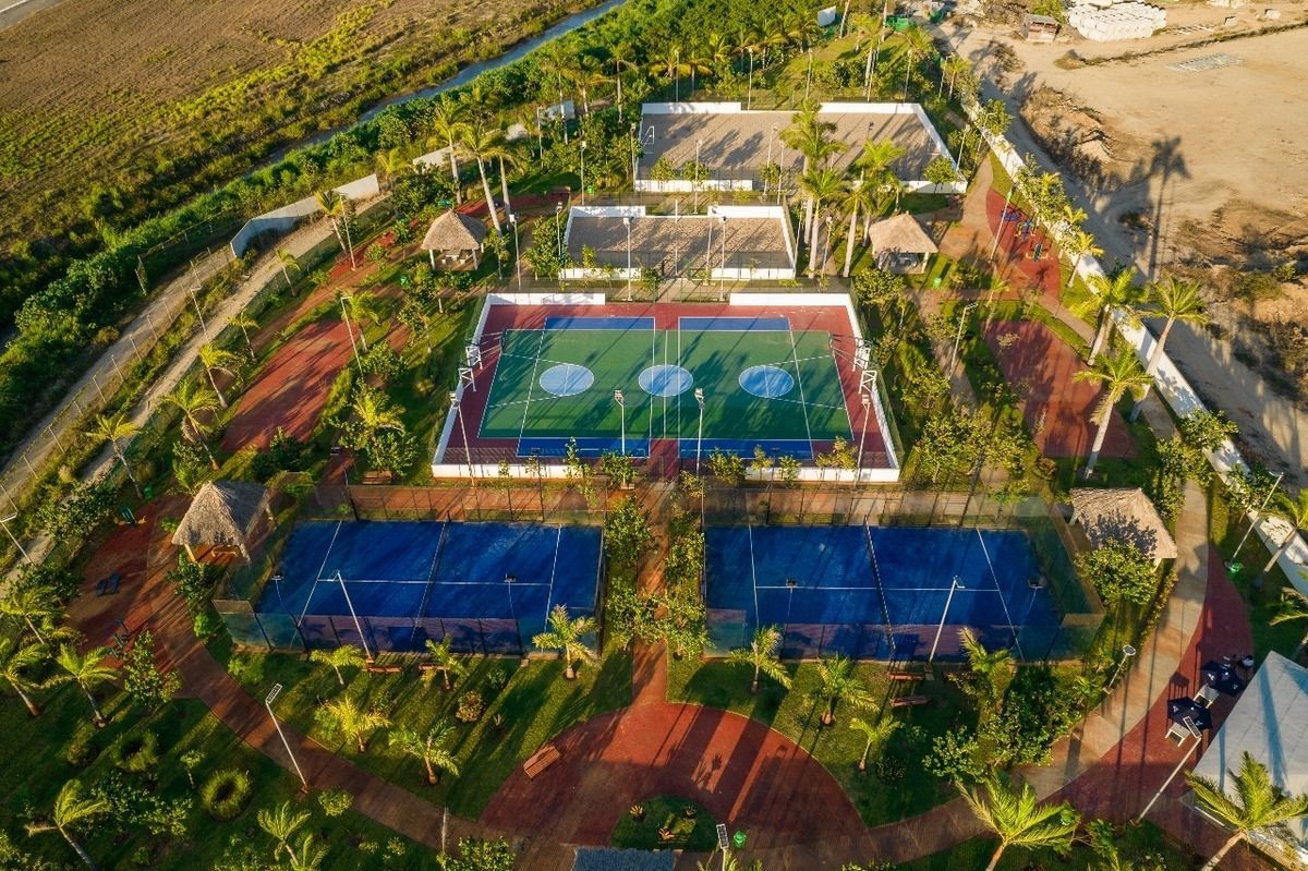 44 of 51: Parque deportivo