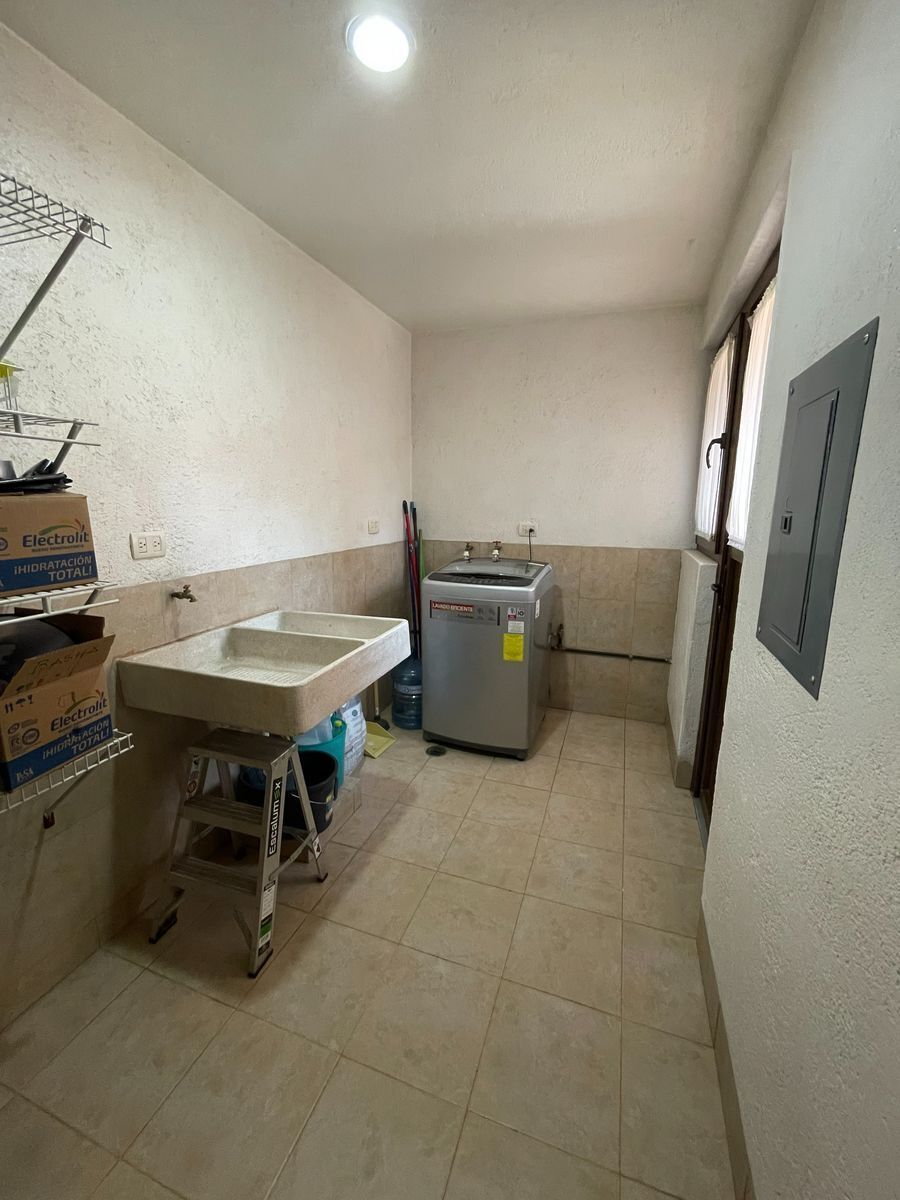 11 de 24: Cuarto de Lavado