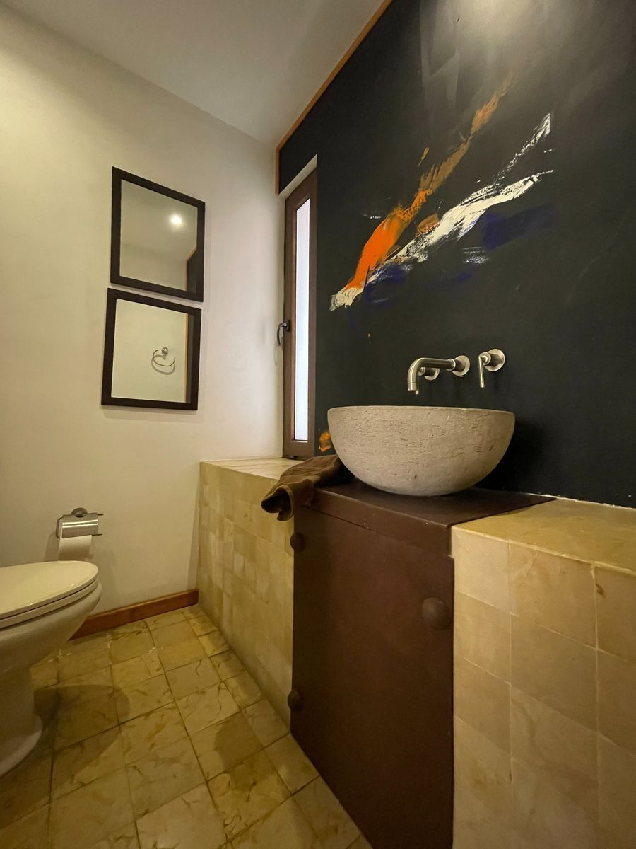 4 de 24: 1/2 Baño de Visitas