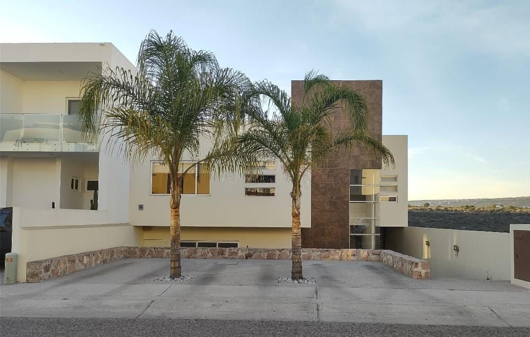 EXCLUSIVA CASA EN VENTA MISION SAN JERONIMO QUERETARO