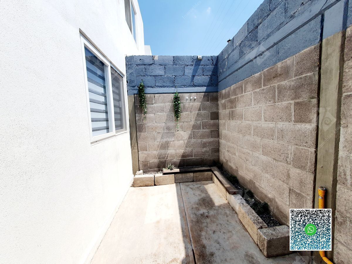 5 de 22: Patio de servicio