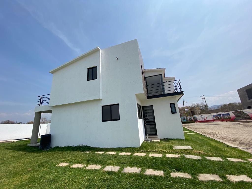 CASA CON ALBERCA EN PREVENTA EN YECAPIXTLA MORELOS