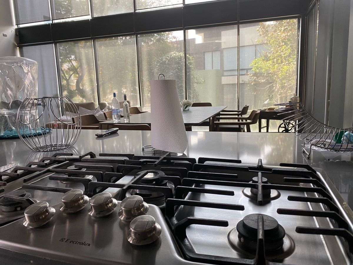 vista desde la cocina hacia la sala, foto 12 de 31