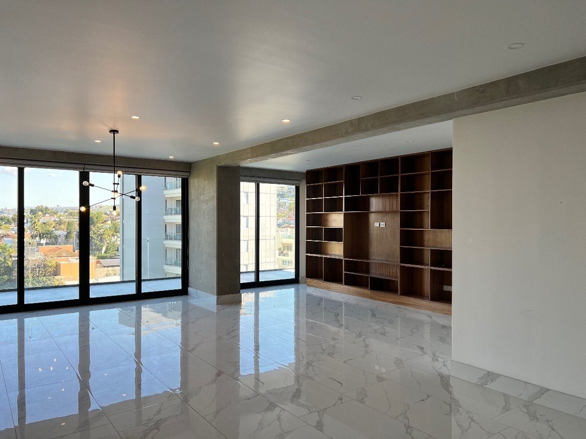 3 of 21: Área de sala comedor 