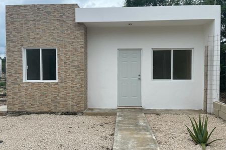 Casa de dos recamaras en venta en Sisal pueblo mágico