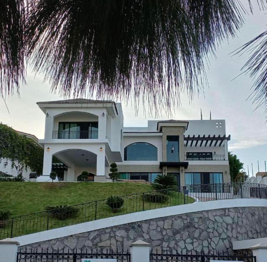 CASA EN VENTA EN EL PALOMAR, TLAJOMULCO DE ZUÑIGA $24'000,000