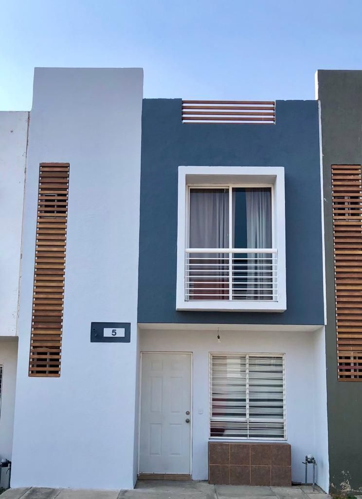 1 de 23: Fachada