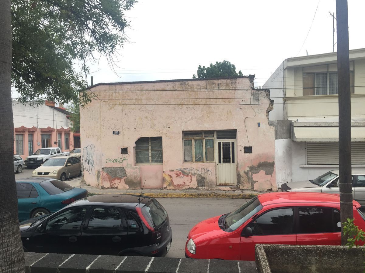 Casa en venta Centro de Ciudad Victoria en esquina. Frente a Parque