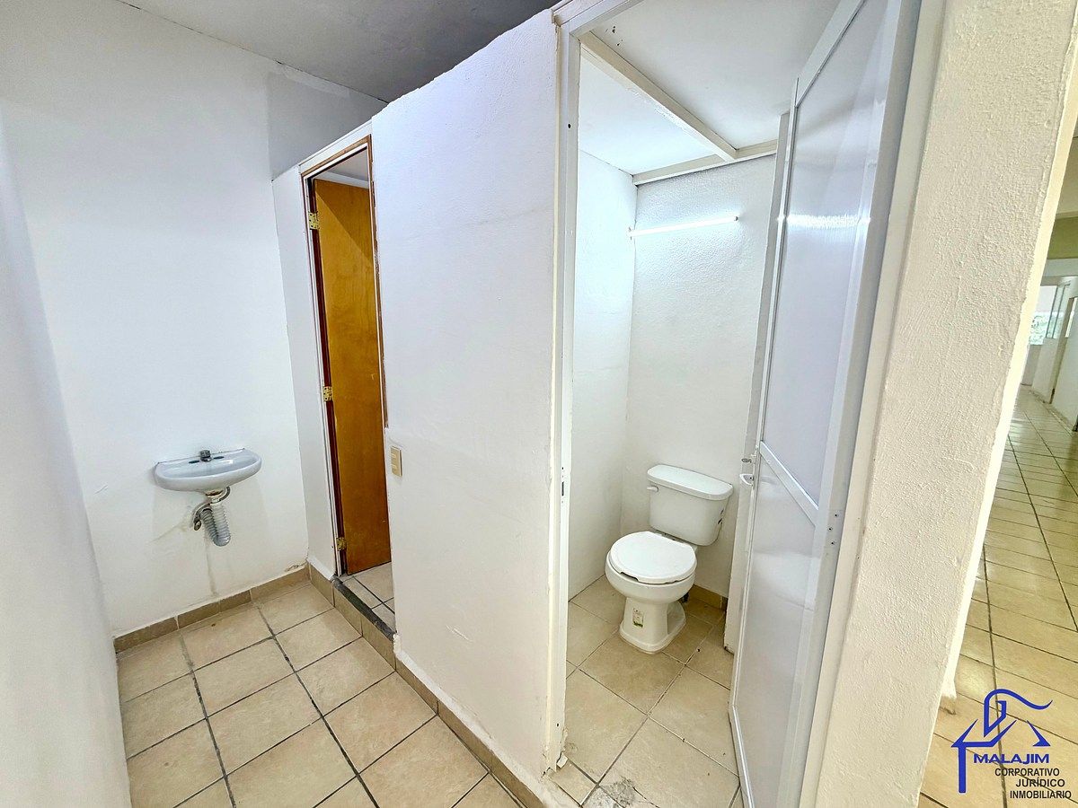 2 medio baños, 3er nivel, foto 31 de 44