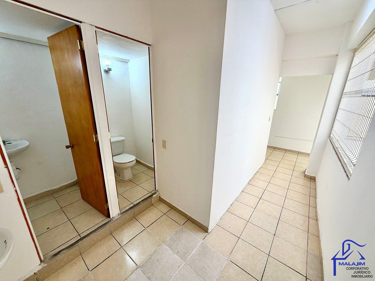 2 medio baños, 3er nivel, foto 32 de 44