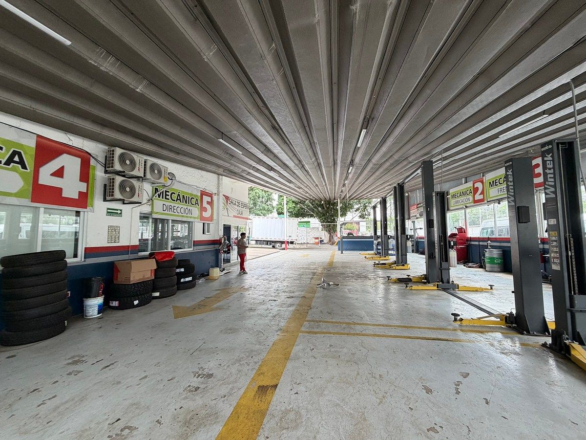 Commercial Storage Unit in Moderna, Guadalajara, photo 8 of 19