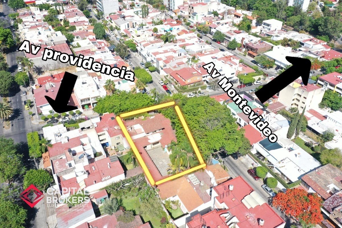 Casa en Venta como Terreno En El Centro de Providencia