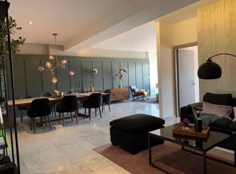 1 of 34: Family Room