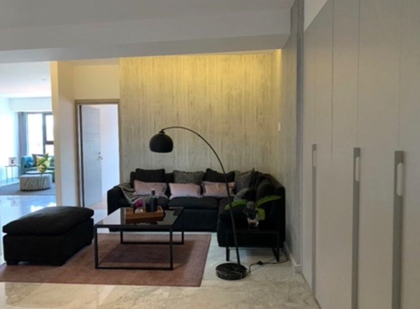 14 of 34: Family room