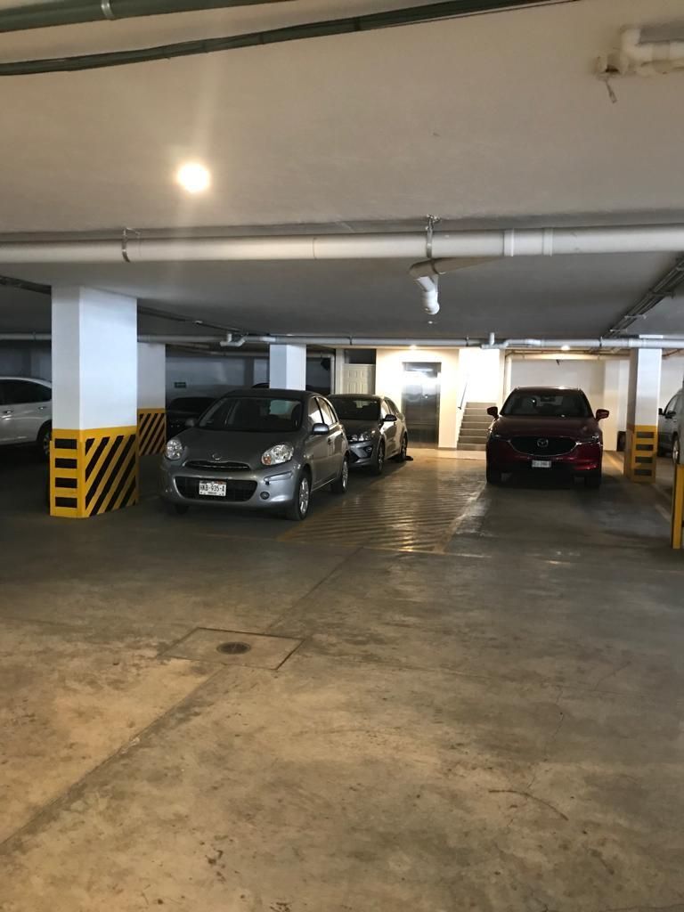 23 de 25: 2 Lugares de estacionamiento 