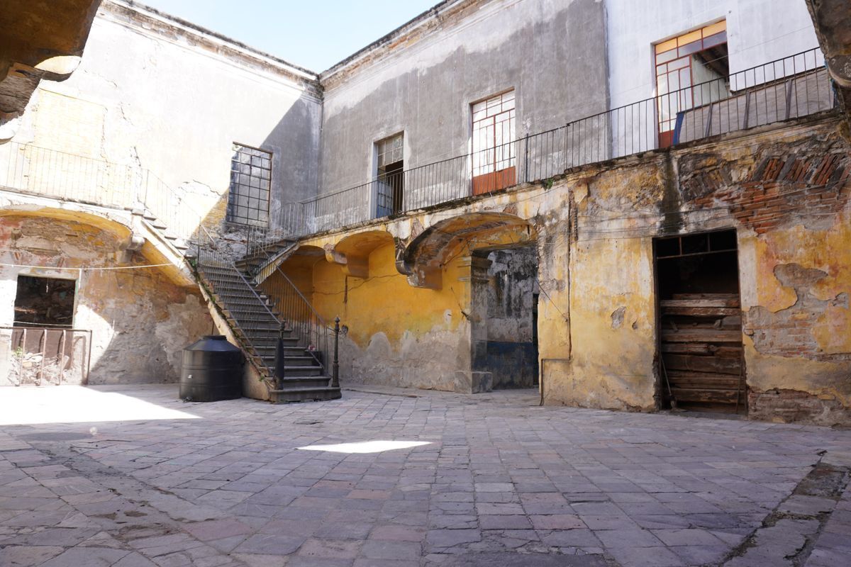 2 de 17: PRIMER PATIO