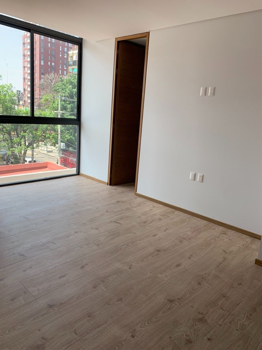 14 of 25: Recámara principal 