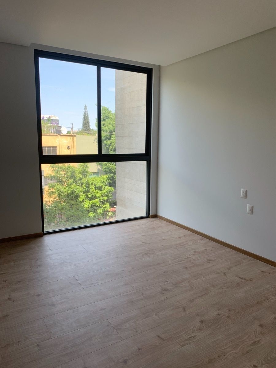 18 of 25: Recámara secuandaria