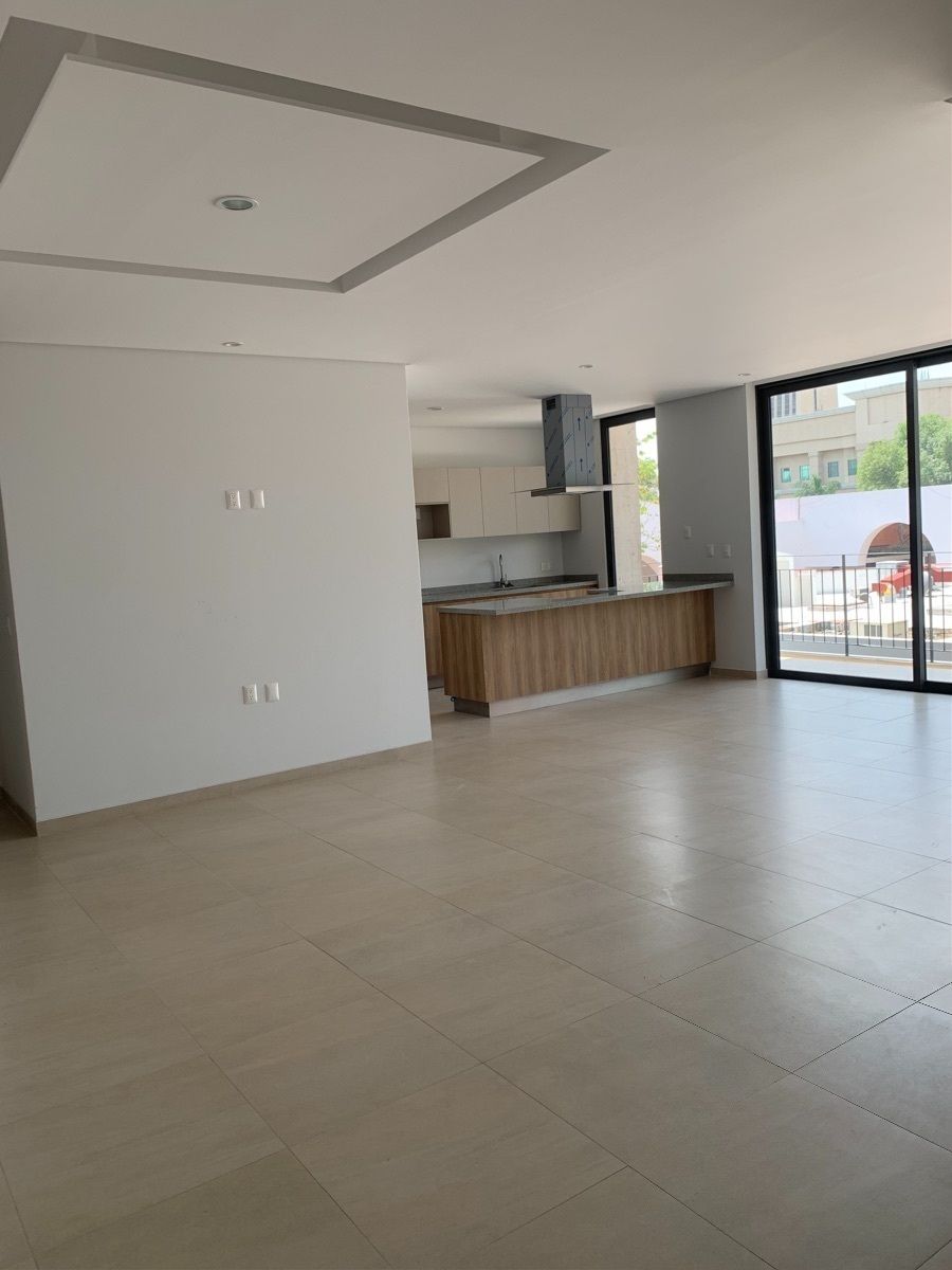 5 of 25: Cocina / comedor