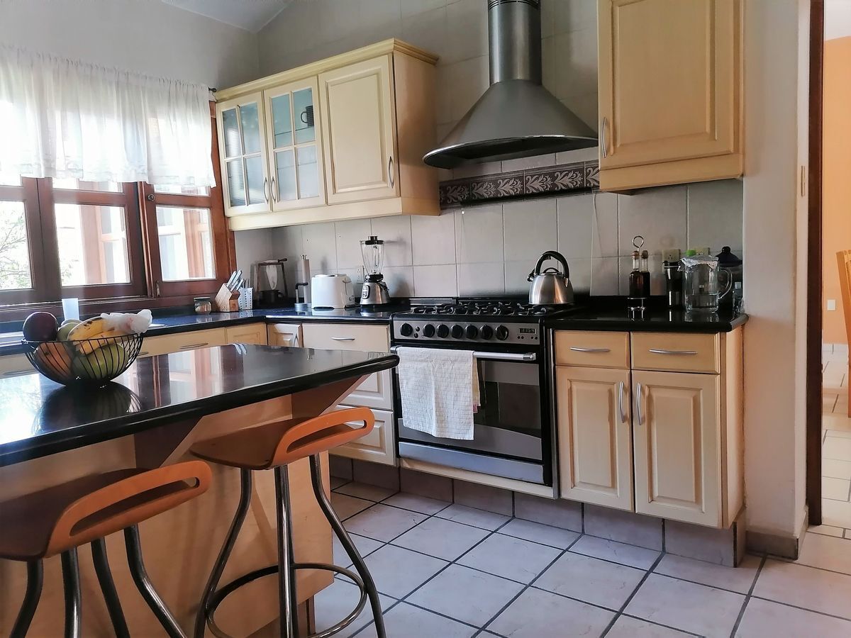 6 de 28: cocina equipada