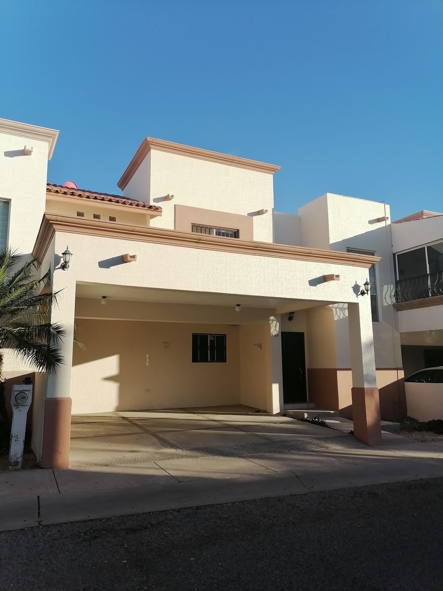 3 de 20: FACHADA PRINCIPAL