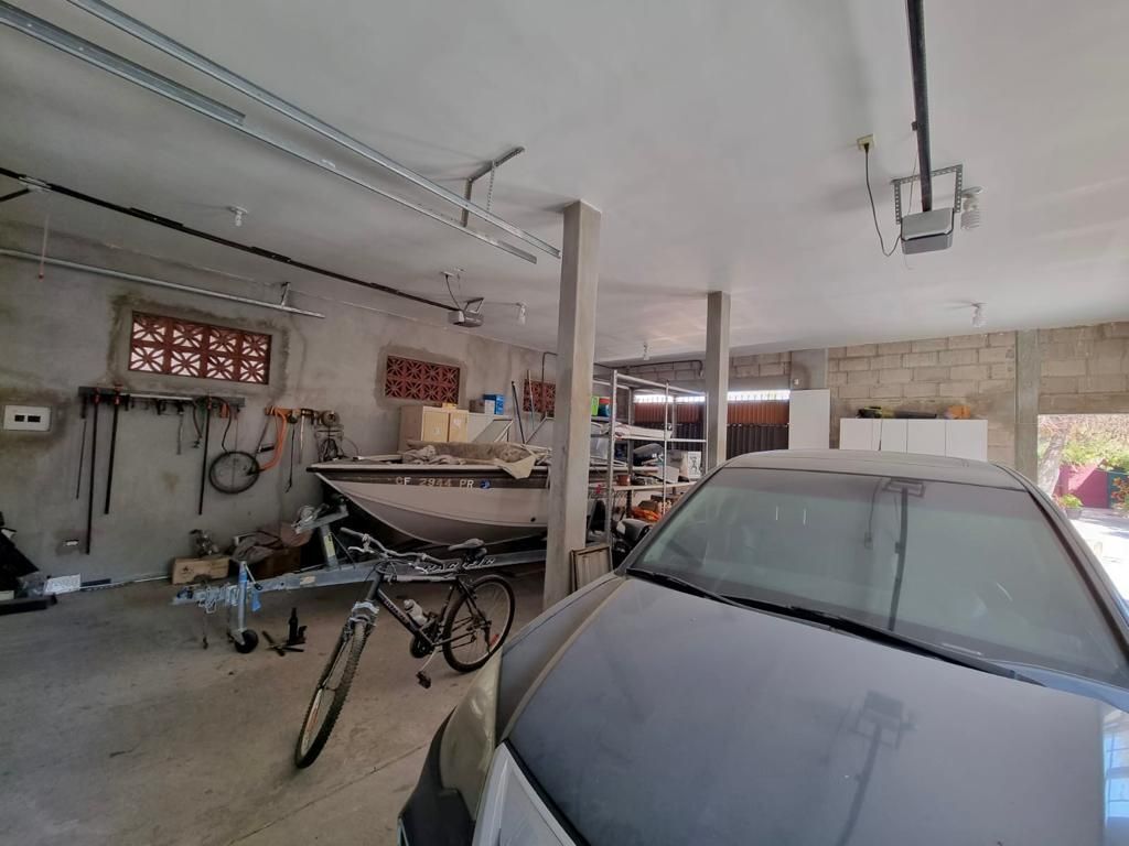 6 de 23: Interior garage techado