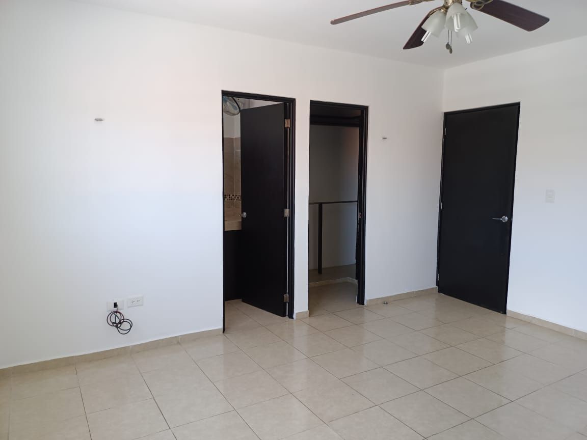 21 of 28: Recámara secundaria
