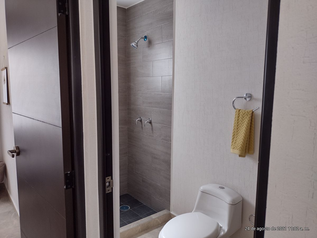 Baño Completo recamara secundaria