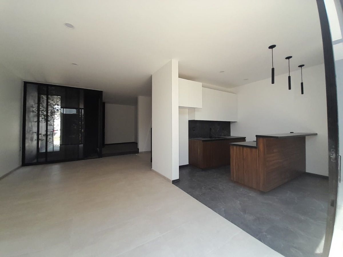 4 de 18: Cocina y sala comedor