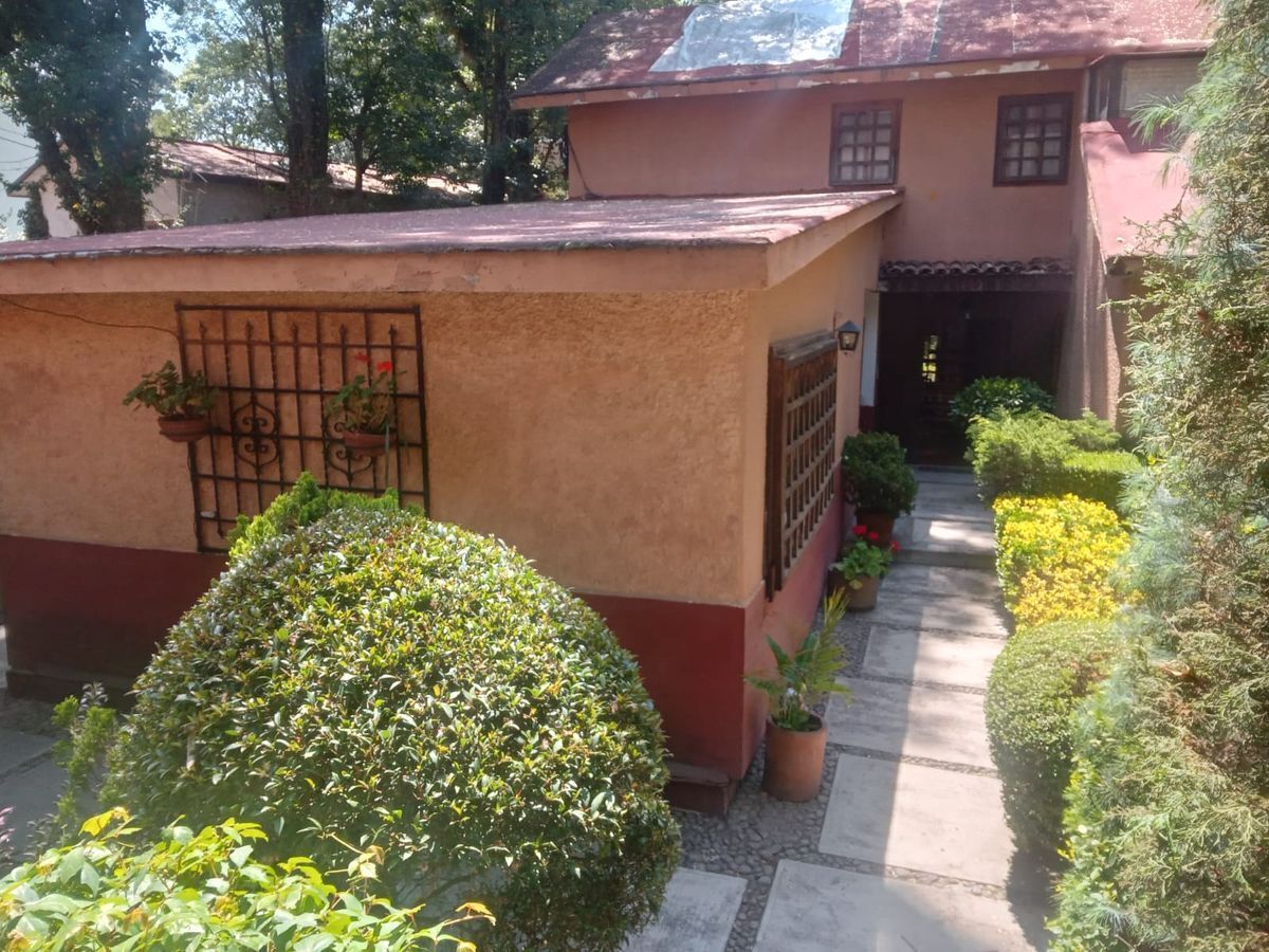 SE VENDE CASA PARA REMODELAR EN LOMAS DE TARANGO, ÁLVARO OBREGÓN