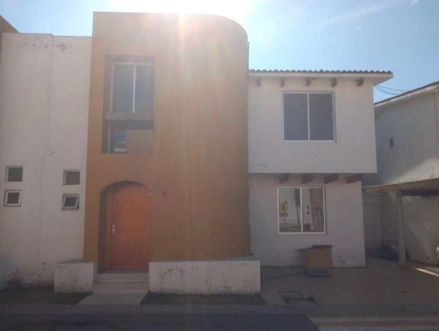 CASA EN VENTA, RESIDENCIAL SAN MATEO OXTOTITLAN, TOLUCA. EDO. MEX.