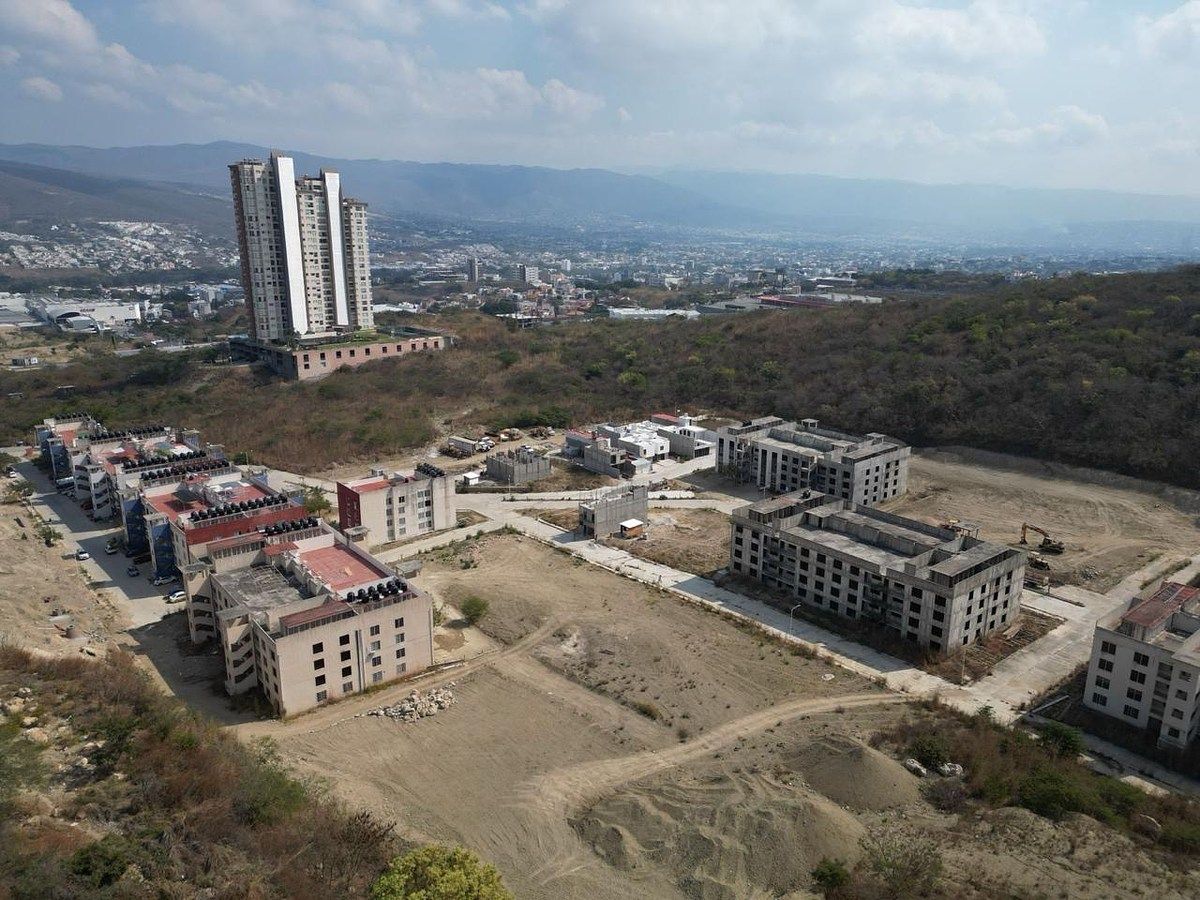 Terrenos en venta a lado de Torres Kaan. Fracc. Colina Universidad., foto 1 de 8