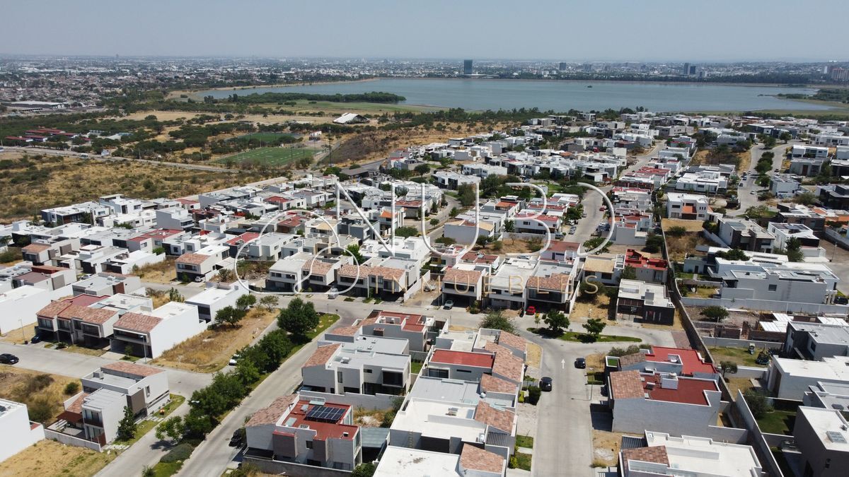 5 de 5: VISTAS LOMAS DEL MOLINO 2
