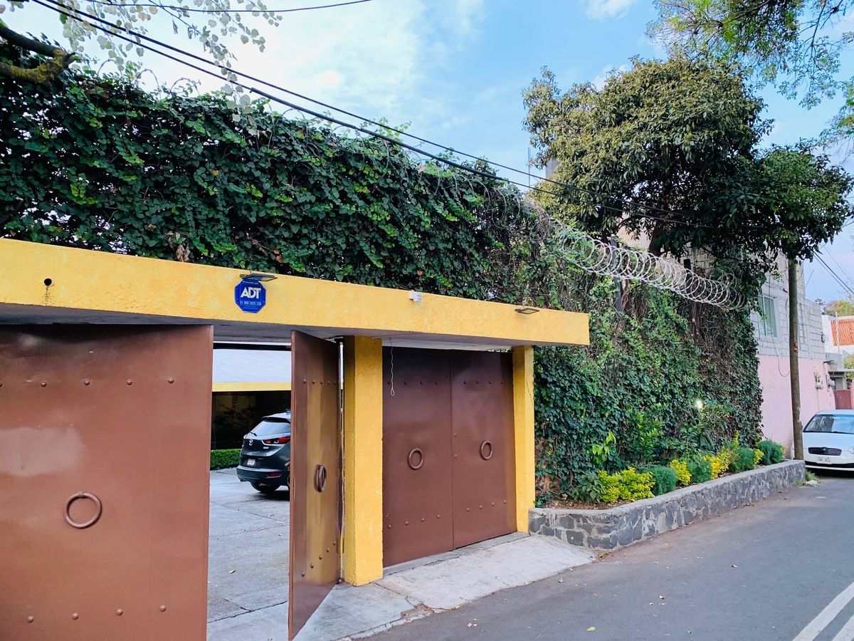 41 of 43: ESTACIONAMIENTO