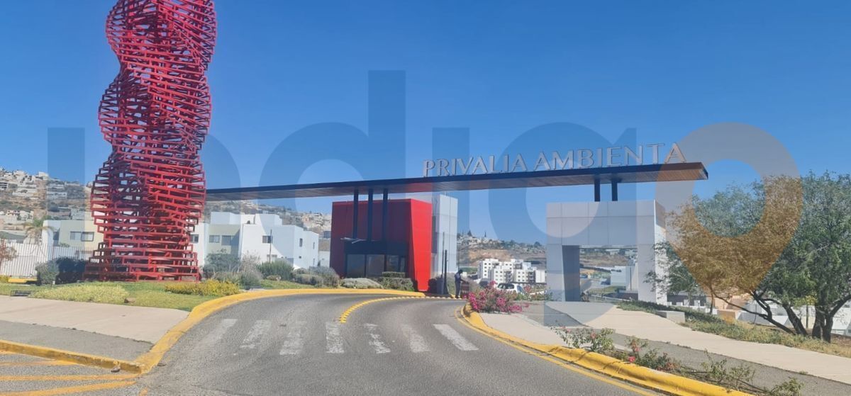 2 de 19: Entrada principal 