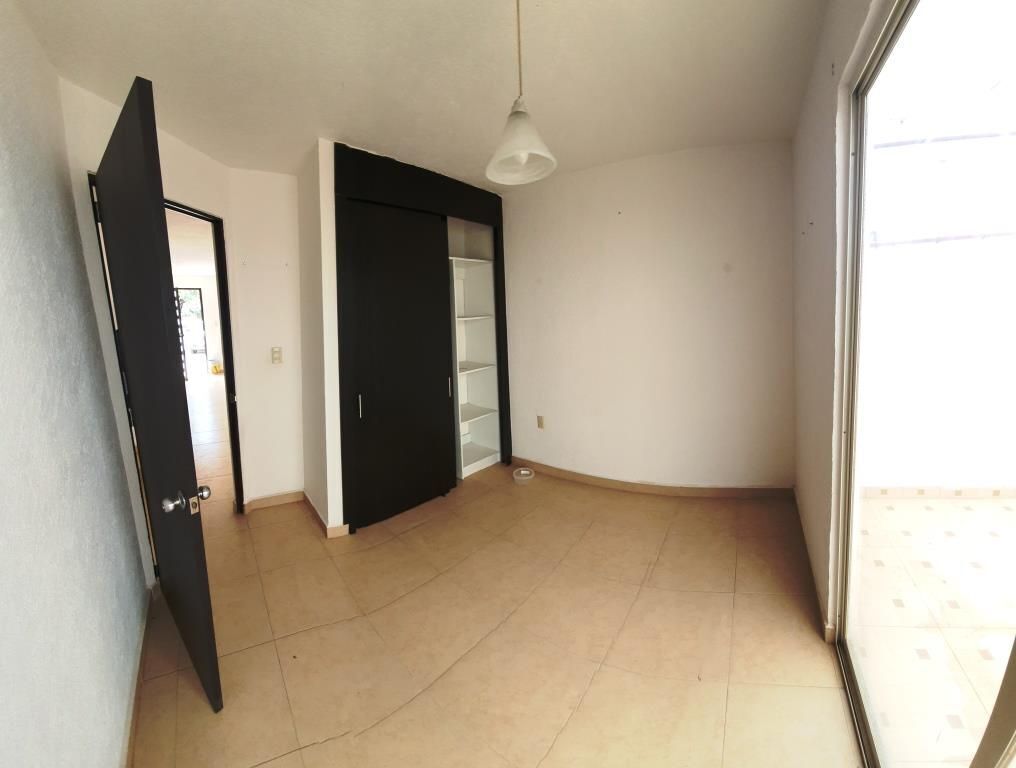5 of 13: HABITACION CON CLOSET EN PLANTA BAJA
