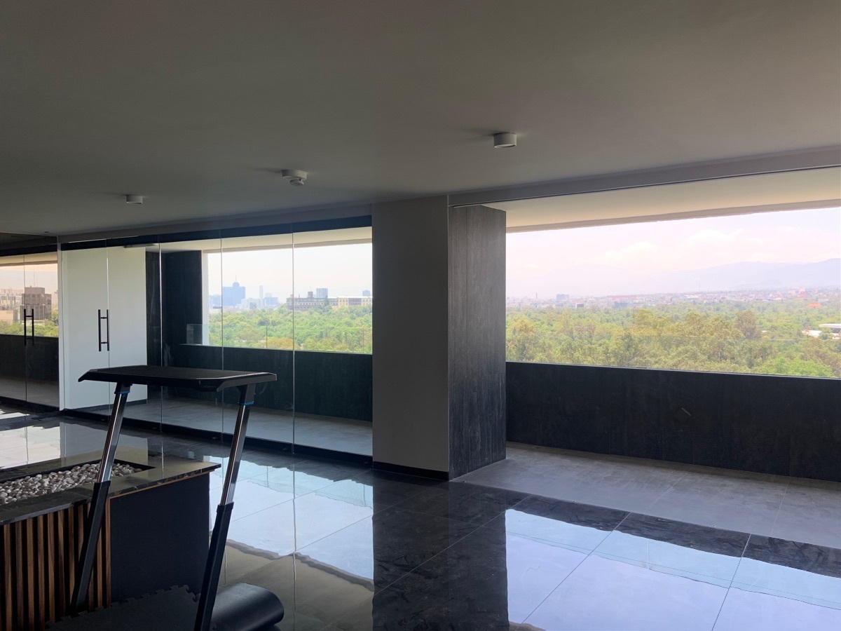 6 de 19: Sala desde comedor 