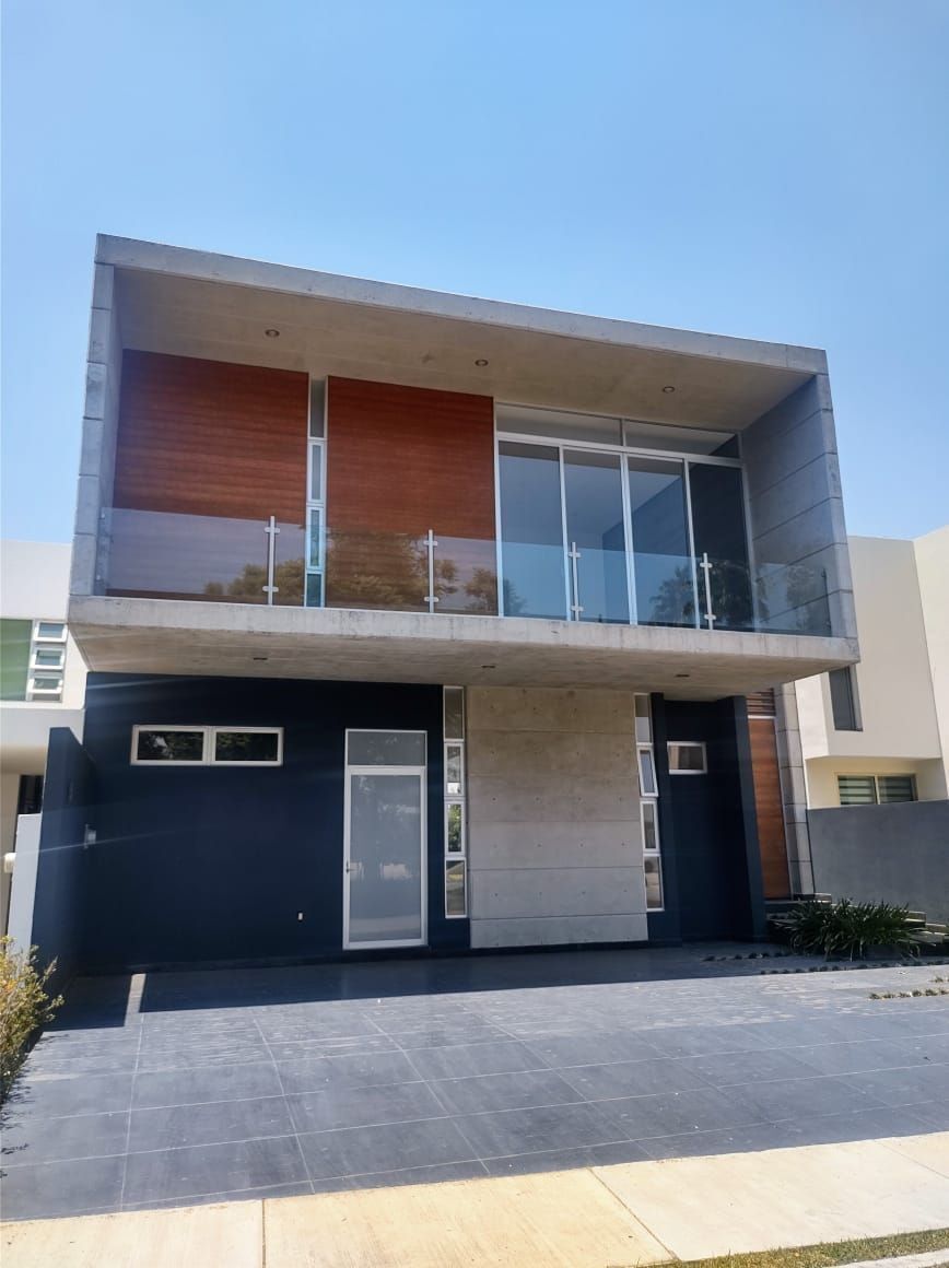 Excelente Casa en Olivos Residencial