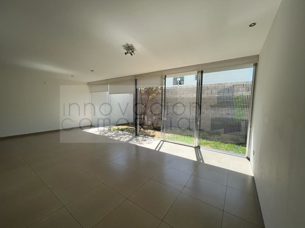 2 de 25: Vista al jardín