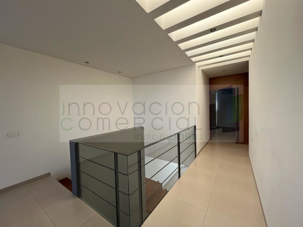 20 de 25: Vestíbulo planta alta