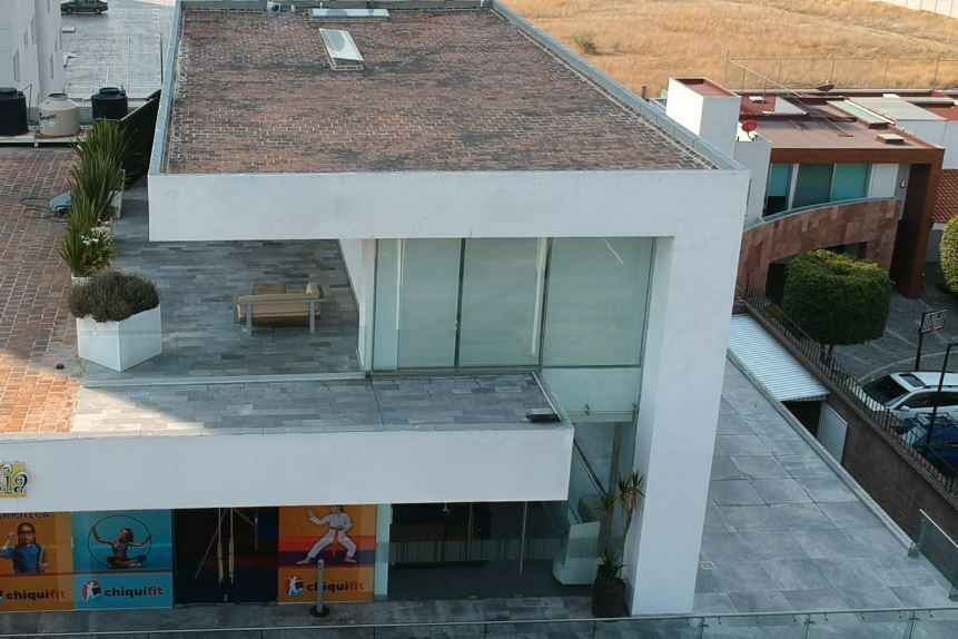 2 de 17: Fachada Oficina (2)