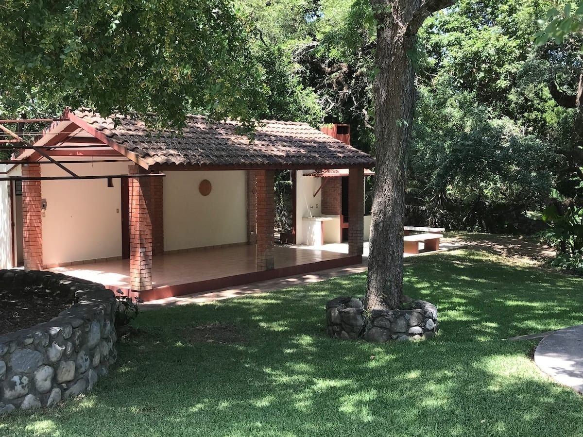 QUINTA/CASA EN VENTA EN VILLA DE SANTIAGO