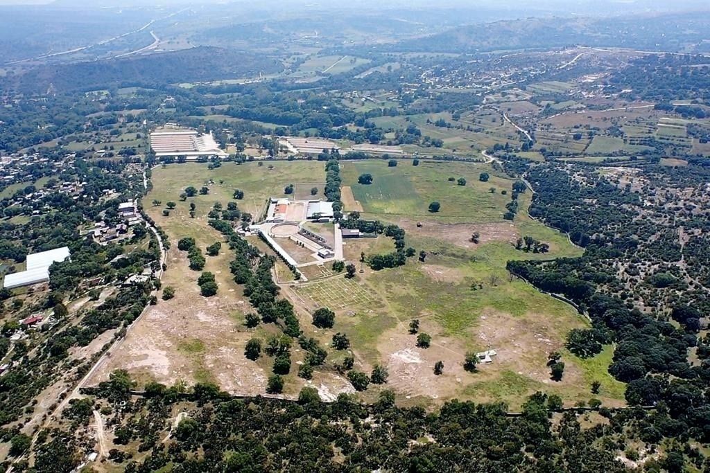 1 de 23: Vista general del terreno