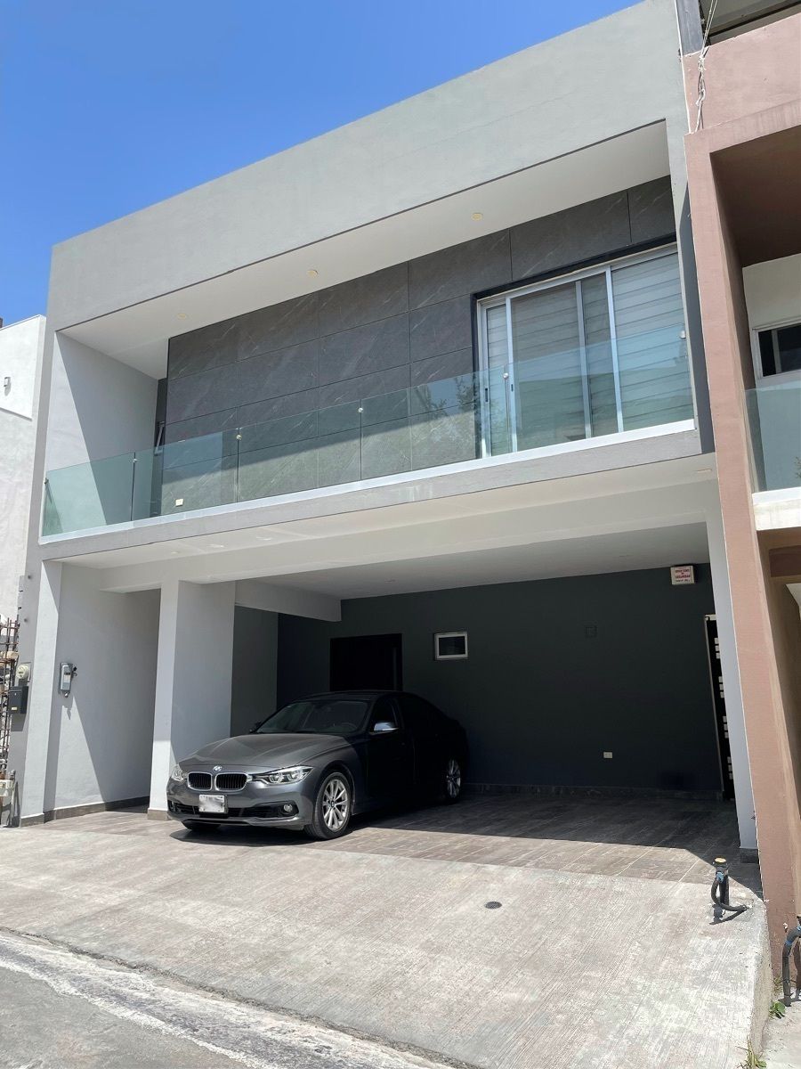 CASA EN VENTA EN CUMBRES ELITE PREMIER