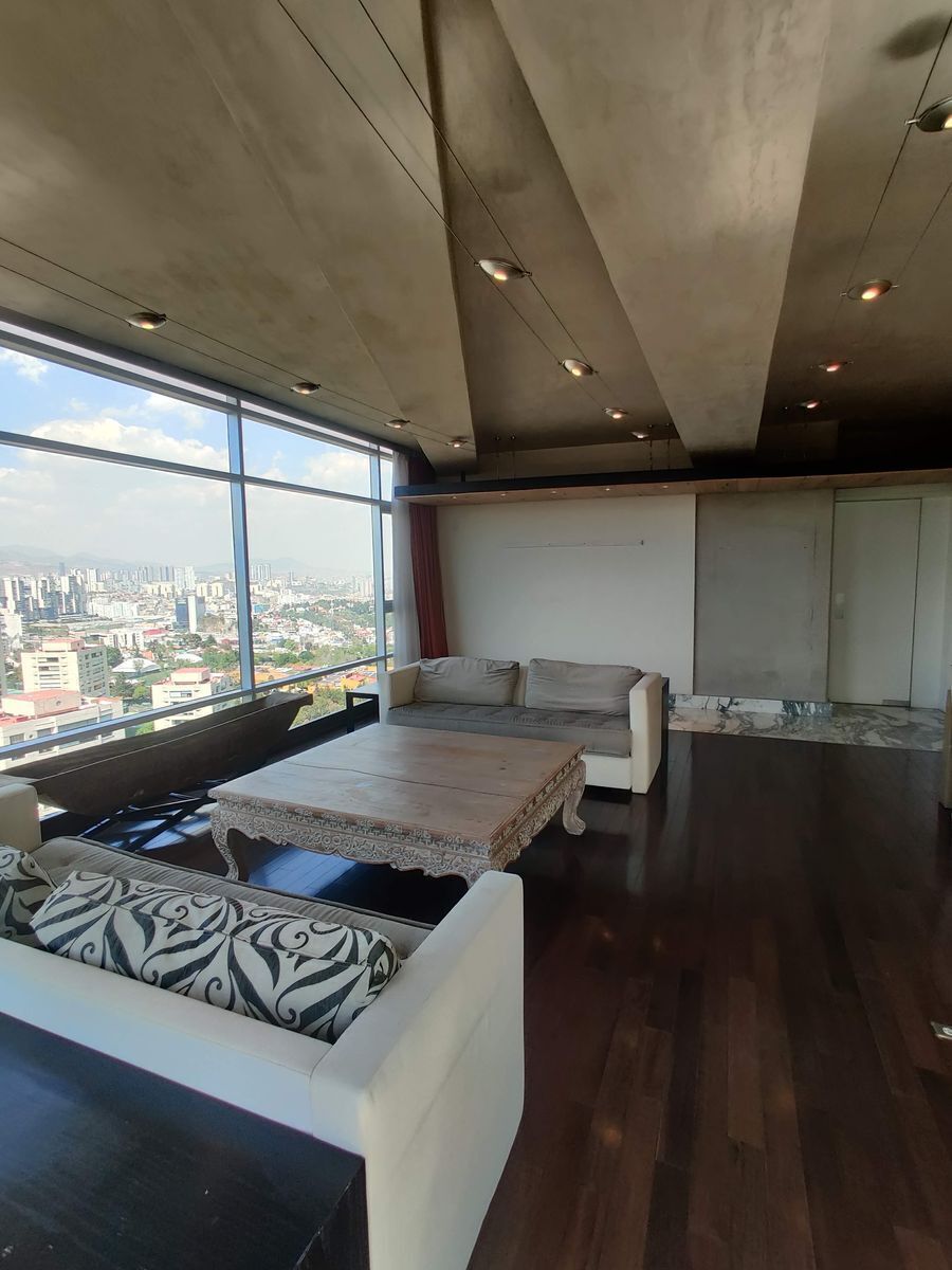 840, Avenida Secretaría de Marina, 051, Lomas del Chamizal, 52788 con 3 Recámaras, 3 Baños, 293 Metros Cuadrados y 3 Puestos de Estacionamiento