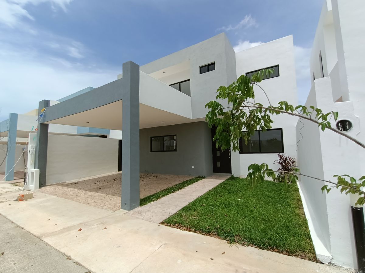 2 de 14: Casa en venta Cholul, Mérida