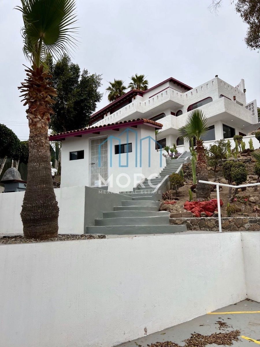 HERMOSA CASA EN VENTA CON VISTA PANORÁMICA AL MAR-CIBOLA DEL MAR, ENSENADA,  .