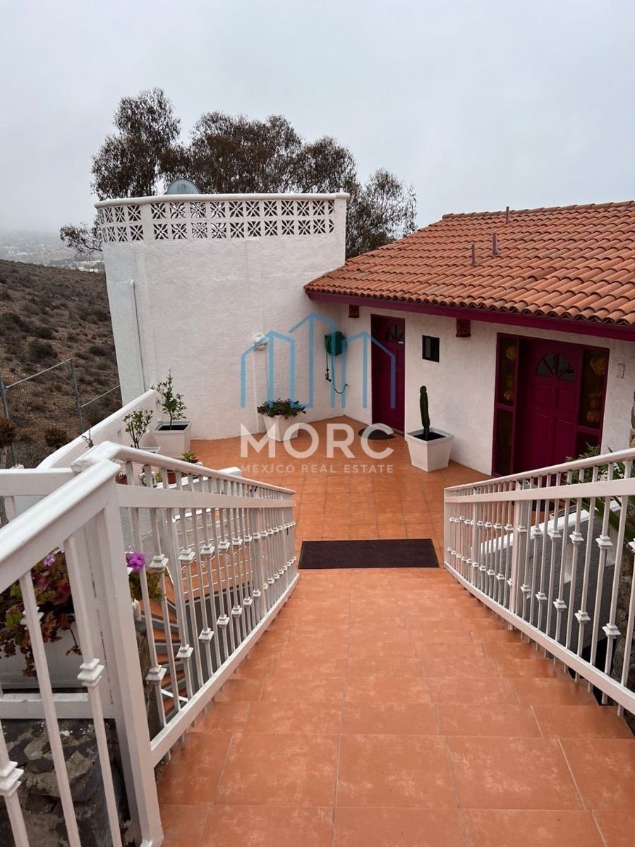 HERMOSA CASA EN VENTA CON VISTA PANORÁMICA AL MAR-CIBOLA DEL MAR, ENSENADA,  .